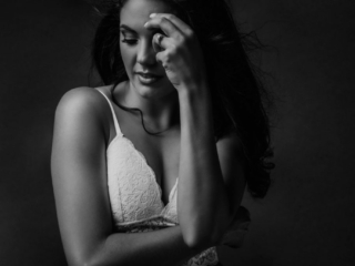 An example of a lovely black and white boudoir image photographed by Yolandi Jacobsz