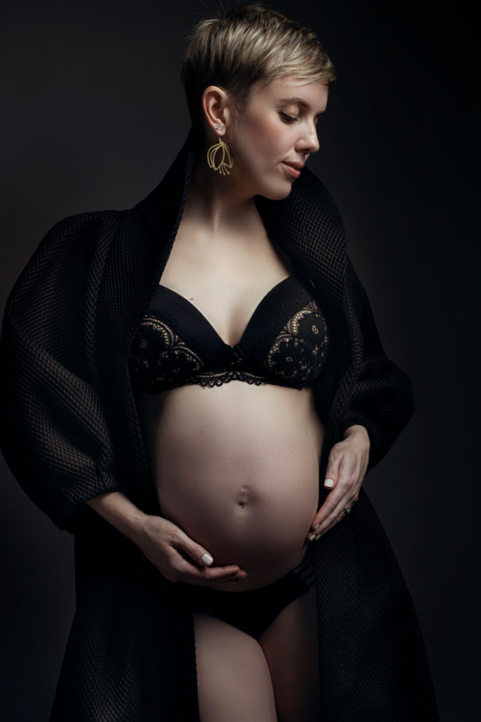 Fashionable maternity images by Loci Photography.