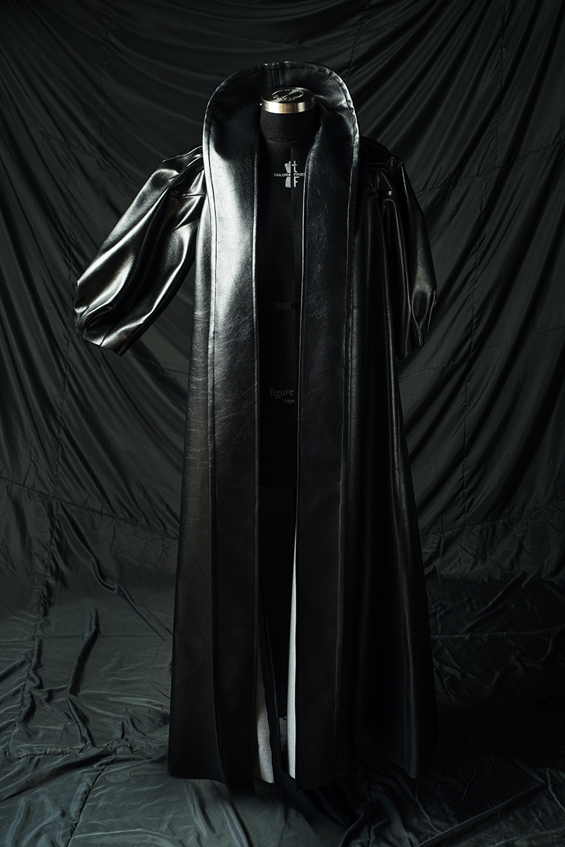 FLOOR LENGTH BLACK LEATHER COAT