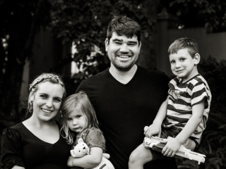 Professional family photography done on location in Pretoria East by photographer Yolandi Jacobsz of Loci Photography who has been doing family photoshoots for 15 years.