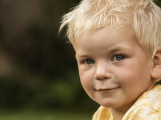 Professional family photography done on location in Pretoria East by photographer Yolandi Jacobsz of Loci Photography who has been doing family photoshoots for 15 years.