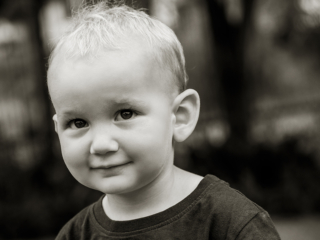 Professional family photography done on location in Pretoria East by photographer Yolandi Jacobsz of Loci Photography who has been doing family photoshoots for 15 years.