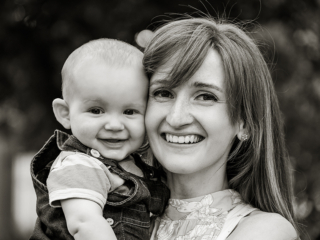 Professional family photography done on location in Pretoria East by photographer Yolandi Jacobsz of Loci Photography who has been doing family photoshoots for 15 years.